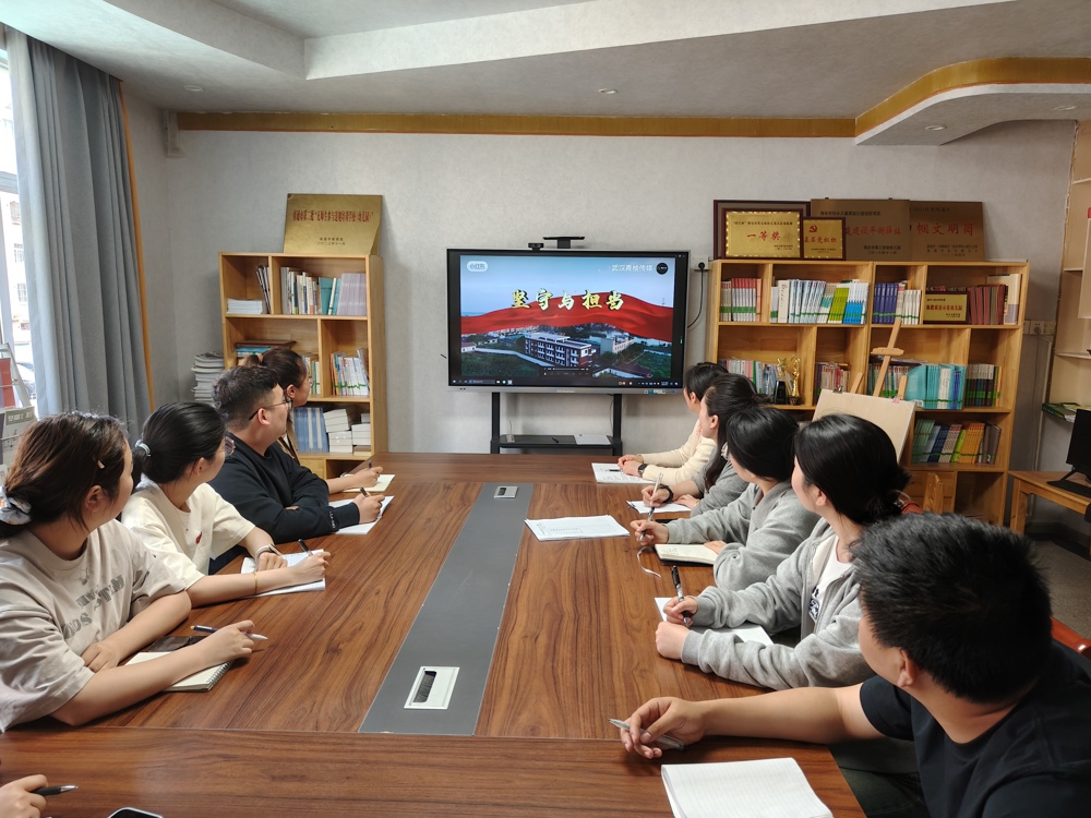 e5e70914cb5e4d48a9ef64bf08cbb8c6.jpg e5e70914cb5e4d48a9ef64bf08cbb8c6.jpg