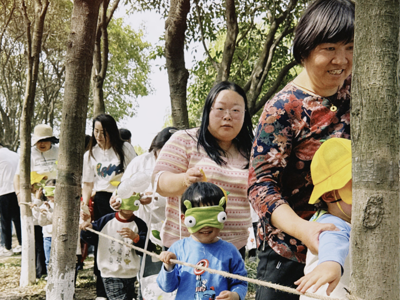 童心同行 共筑有爱未来